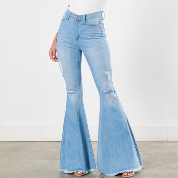 ALMOST GONE! NWT Distressed Flare Leg Jeans - Picture 2 of 8